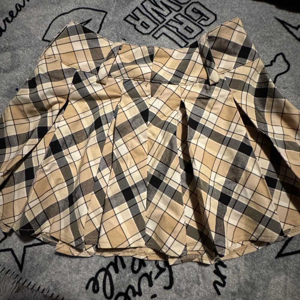 Plaid Women's Skirt in Black and Tan